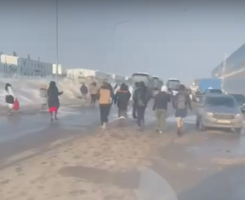 Дроннар һөҗүменнән зыян күргән студентларга - 100әр мең сум