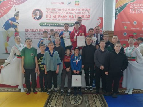 Нурлатта яшь көрәшчеләр очрашты - ФОТОЛАР