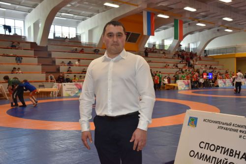 Айдар Нәҗмиев: «Чаллыда көрәшчеләрне күбәйтәсе иде» - ВИДЕО