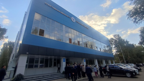 Фәрит Мөхәммәтшин Чаллыда ремонт ясалган спорт мәктәбен карады