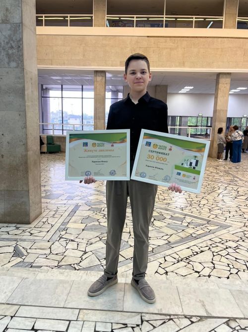 Илназ Харисов: «Җырлап җиңгән акчага айфон һәм макбук алдым»