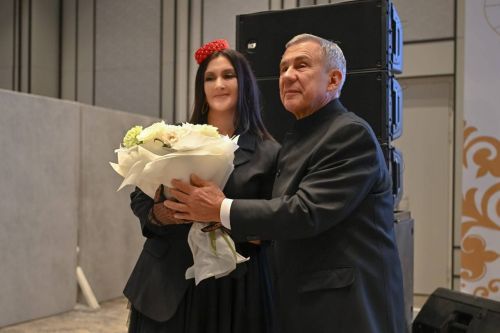 Флүрә Талиповага дәрәҗәле исем  бирелде