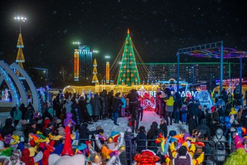 Азатлык мәйданын тәүлек буенча саклыйлар
