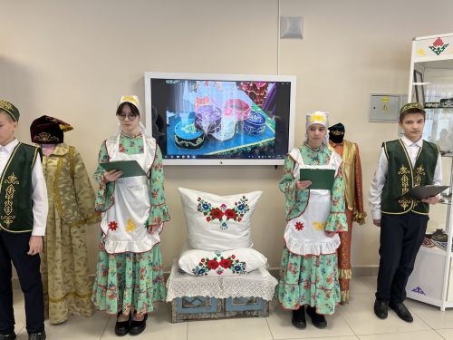 Лицей-интернатта милли бәйрәм узды