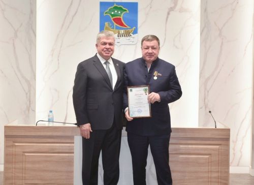 Чаллыда Яңа елга иң яхшы бизәүчеләр ачыкланды