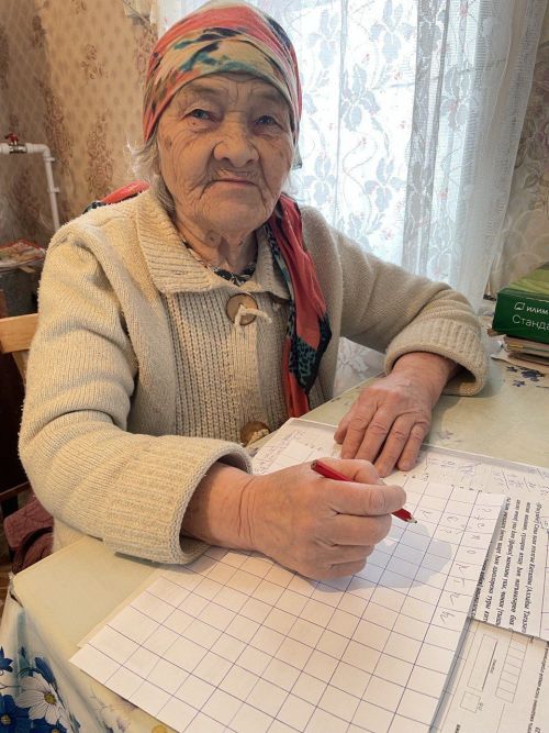 86 яшьлек Флүзә Имамова: «Аена утызар сканворд ясадым»