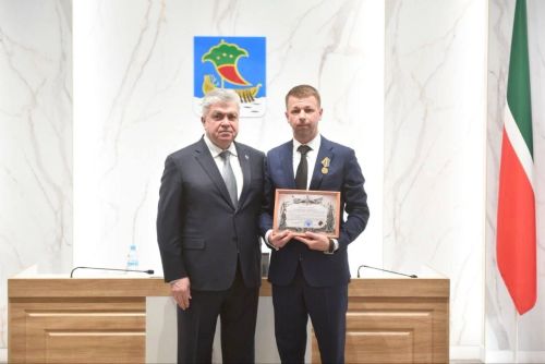 Чаллыда дүрт кеше Оборона министрлыгы бүләген алды