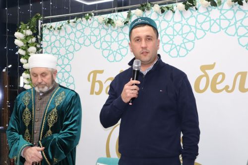 «Айрат кулымда үлде, үзем күзен йомдырдым»