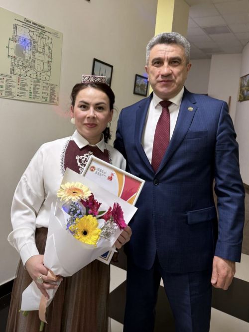 Укучы – лауреат, укытучы – дипломат