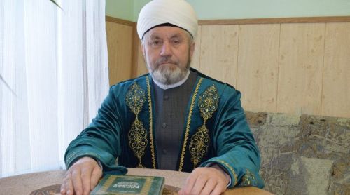 Әлфәс хәзрәт Гайфуллин Ураза гаете белән котлады