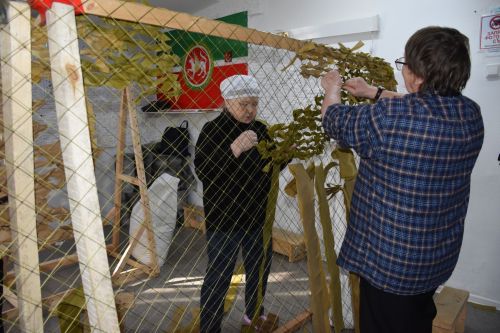 «Маскировка челтәрләрен үрергә 94 яшьлекләр дә килә»