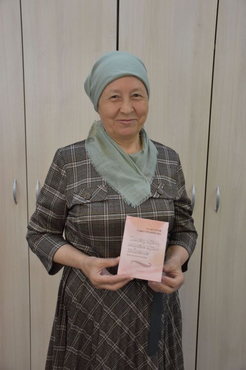 Чаллы шагыйрәсе яңа жанрда китап чыгарды