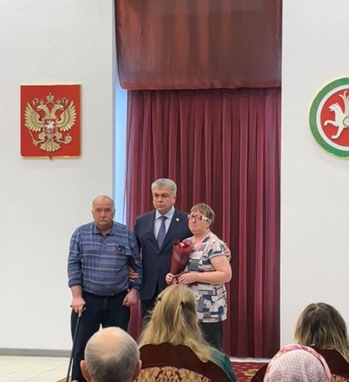 Чаллыда һәлак булган хәрбиләрнең якыннарына Дәүләт бүләкләре тапшырылды