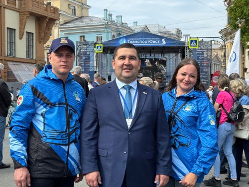 Чаллы автобус йөртүчеләре халыкара конкурстан кайтты