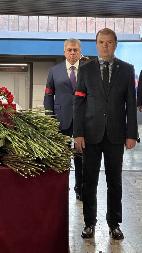 КФУ филиалы директорын соңгы юлга озаттылар