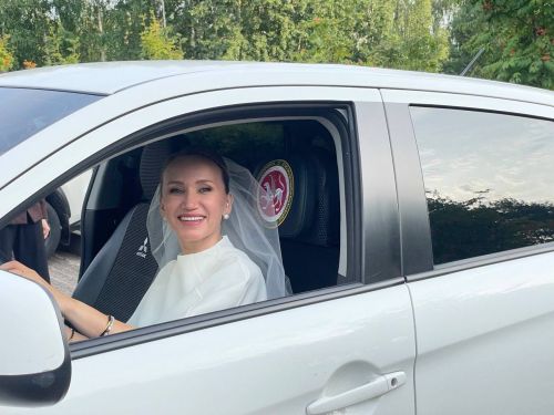 Римма Мөхәммәтҗанова: «ЗАГСка үзем рульдә бардым»