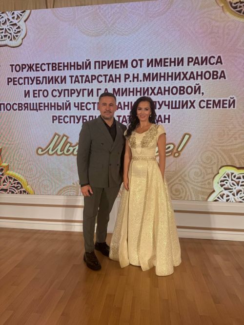 ТР хөрмәтле гаиләләре алдында Чаллы артистлары да җырлады