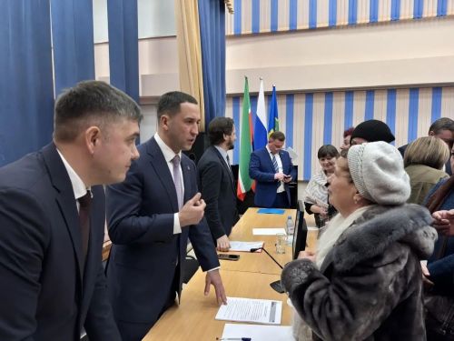 Чаллыда җитәкчеләр халык белән очраша