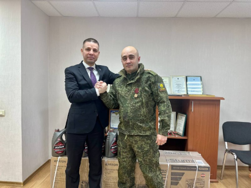 Чаллыда район башлыгы хәрбигә 3 генератор тапшырды