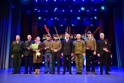 Чаллыда хәрбиләргә һәм волонтерларга бүләкләр тапшырылды