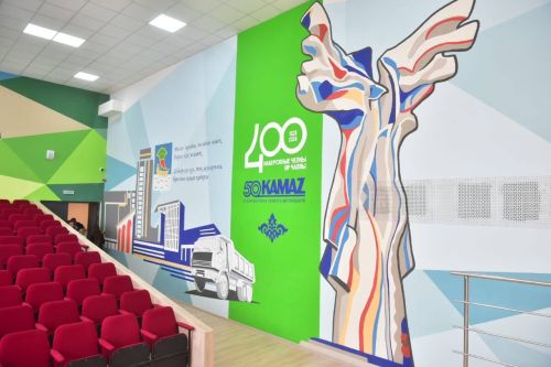 Чаллы мэры мәктәптә ремонт барышы белән танышты