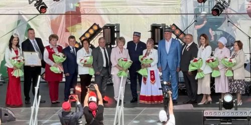 Авыл хуҗалыгы эшчәннәренә бөтен мәйдан кул чапты