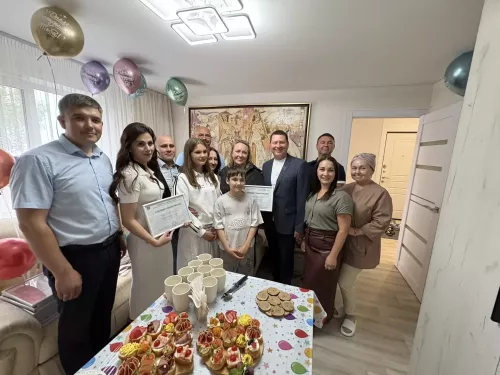 Ятим балаларга туган көн оештырдылар