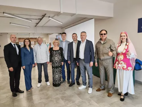 Гөлдания Хәйруллина «Дюна» группасы җырчысы белән очрашкан
