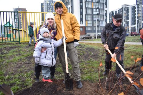 "Притяжение" торак комплексында агач утырту
