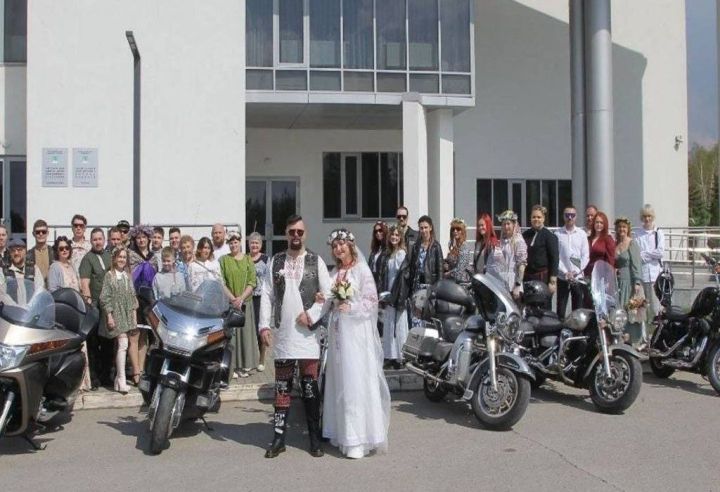 Чаллыда ЗАГСка мотоциклларда килгәннәр
