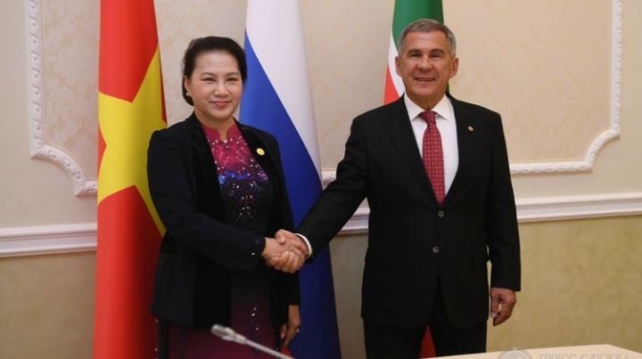 Миңнеханов: Татарстан белән Вьетнам хезмәттәшлегендә Парламент эшчәнлеге мөһим