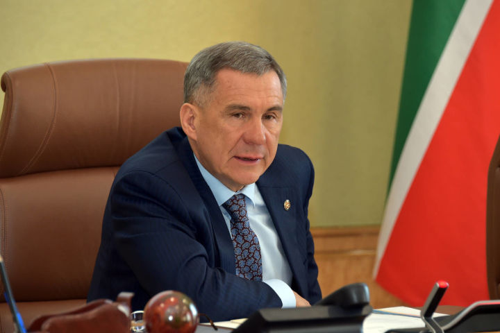 «Президент Татарстана чувствует экономику на кончиках пальцев»: эксперты обсудили предвыборную программу Минниханова.