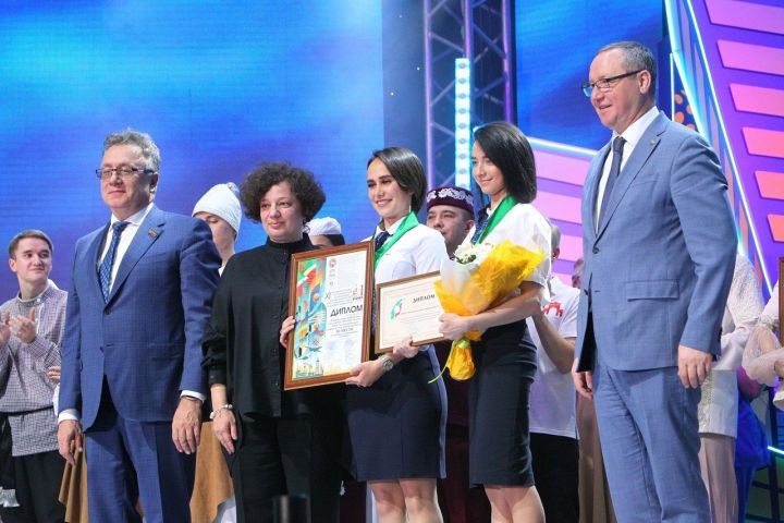«Адымнар-Чаллы» гимназиясе республикакүләм фестивальдә җиңү яулады