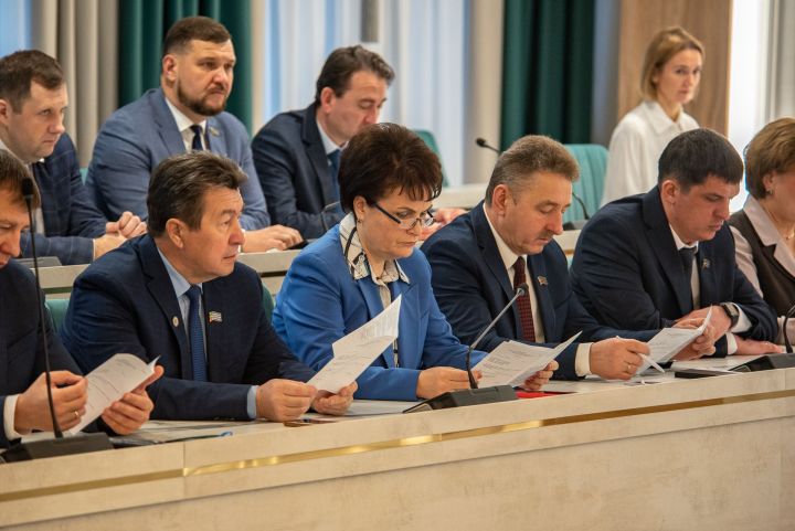 Чаллы шәһәренең төп финанс документын бертавыштан расладылар
