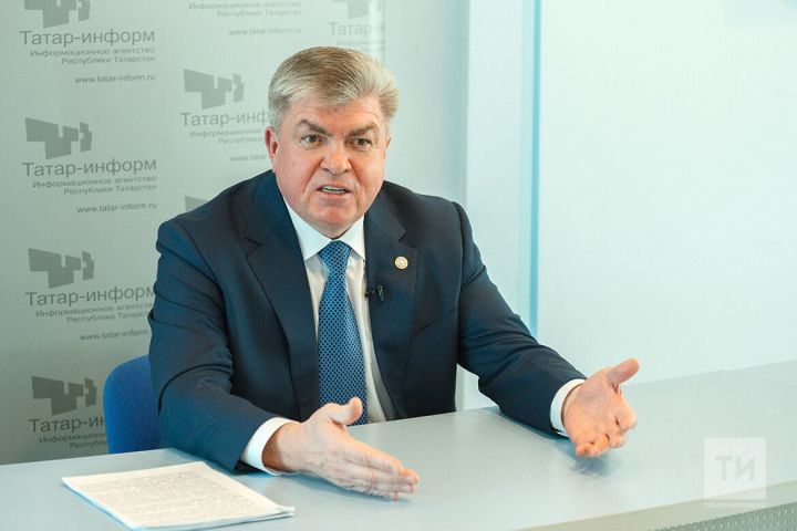 Мэр Наил Мәһдиев: “Без гаиләдә әнинең идән юганын күрмәдек”