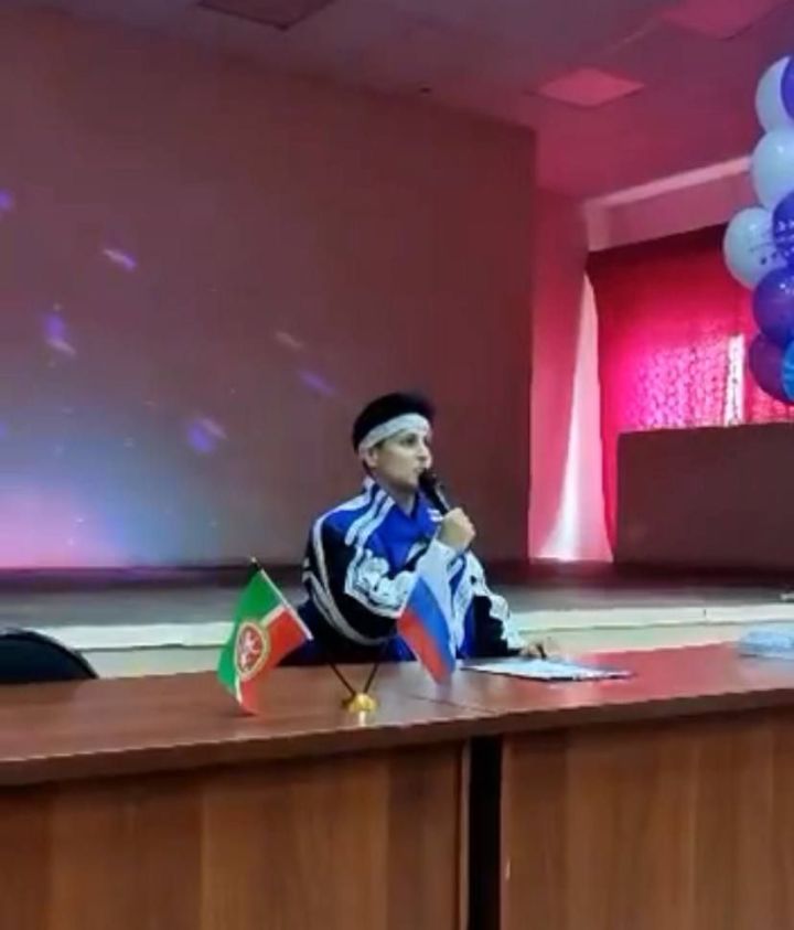 «Ягода малинка» Чаллы мәктәбенә килгән