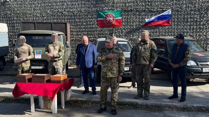 Чаллы мэры хәрбиләргә транспорт тапшырды