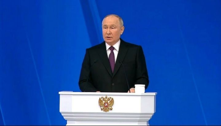 Путин: «Күп балалы гаилә дәүләт стратегиясе ориентирына әверелергә тиеш»