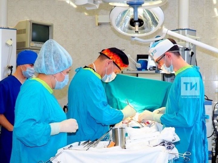 Табиблар авыруның эченнән гадәти булмаган әйбер алганнар
