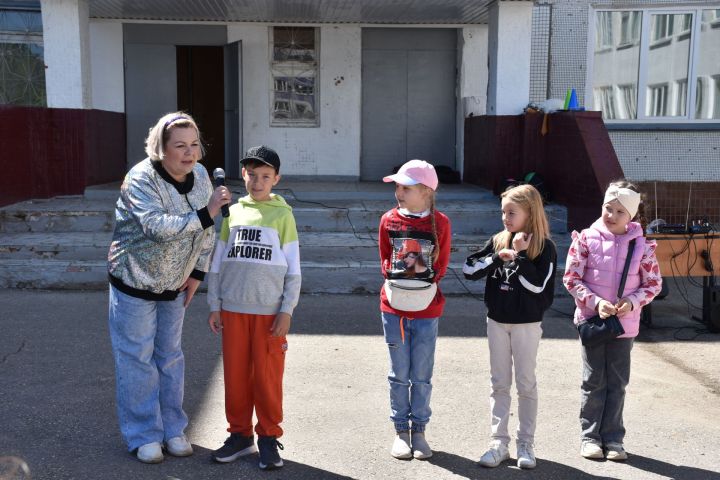 Балалар өчен мавыктыргыч бәйрәм
