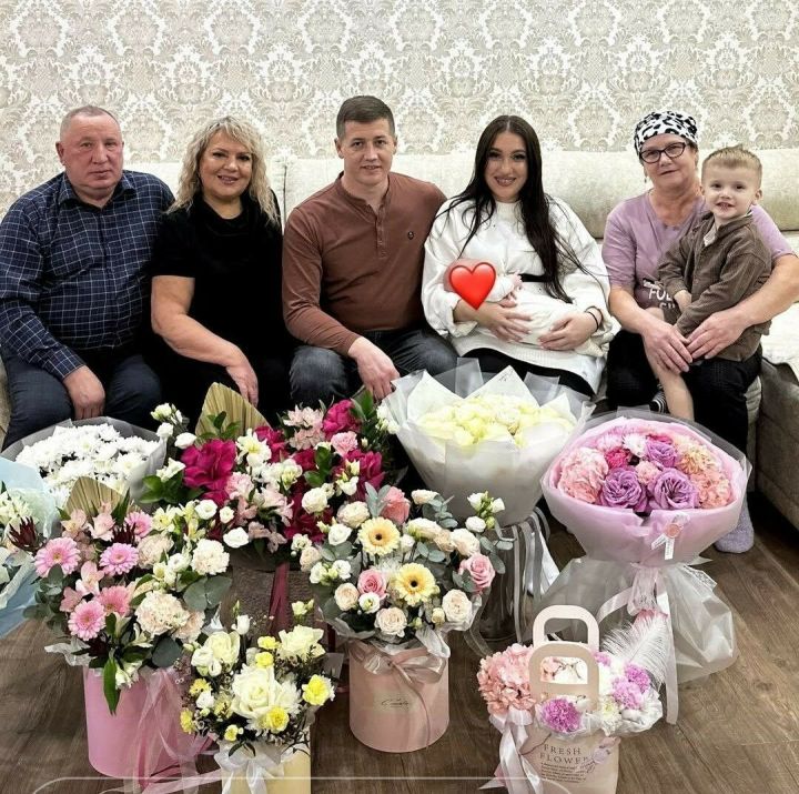 Блогер Марсилә бер айдан соң  уллары белән очрашты