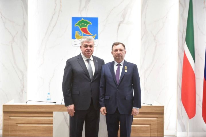 Чаллыда дүрт кеше Оборона министрлыгы бүләген алды