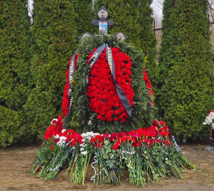 Чаллы егете, Россия Героен соңгы юлга озаттылар