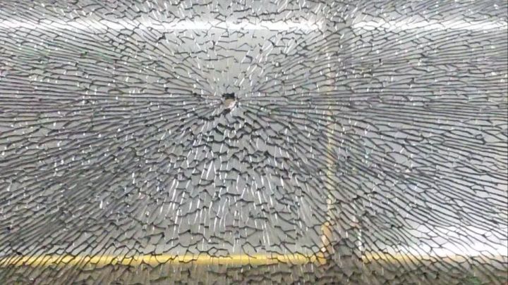 Автобуска аткан Чаллы яшүсмеренә нинди җәза бирелде?