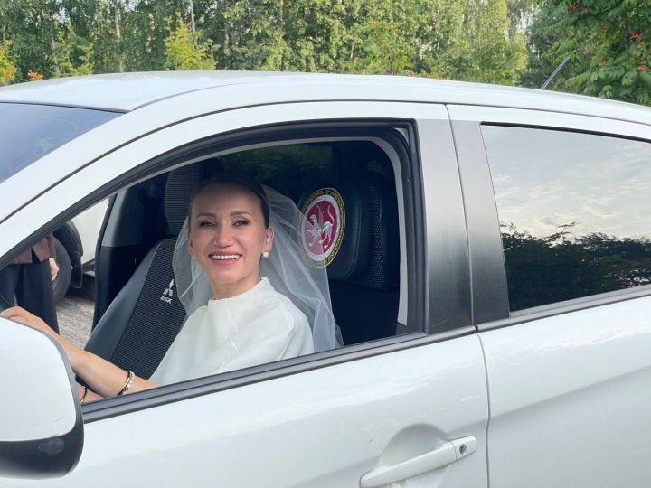 Римма Мөхәммәтҗанова: «ЗАГСка үзем рульдә бардым»