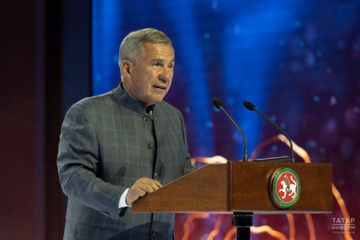 Рөстәм Миңнеханов: «Балигъ булмаганнар арасында хокук бозу очраклары арту борчый »