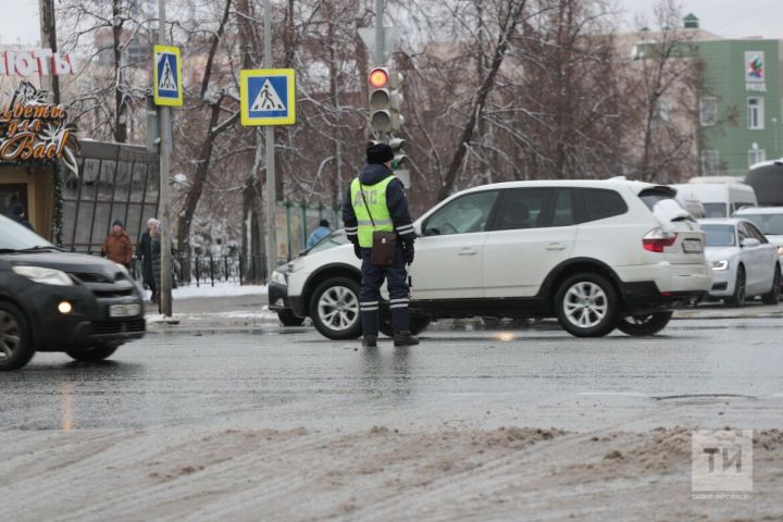Республикада шоферларның каршы як полосага чыгуы нәтиҗәсендә 21 кеше һәлак булды