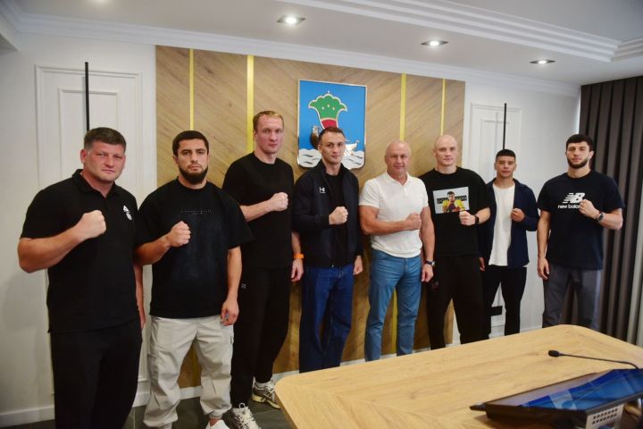 Чаллыга күренекле боксчылар килә