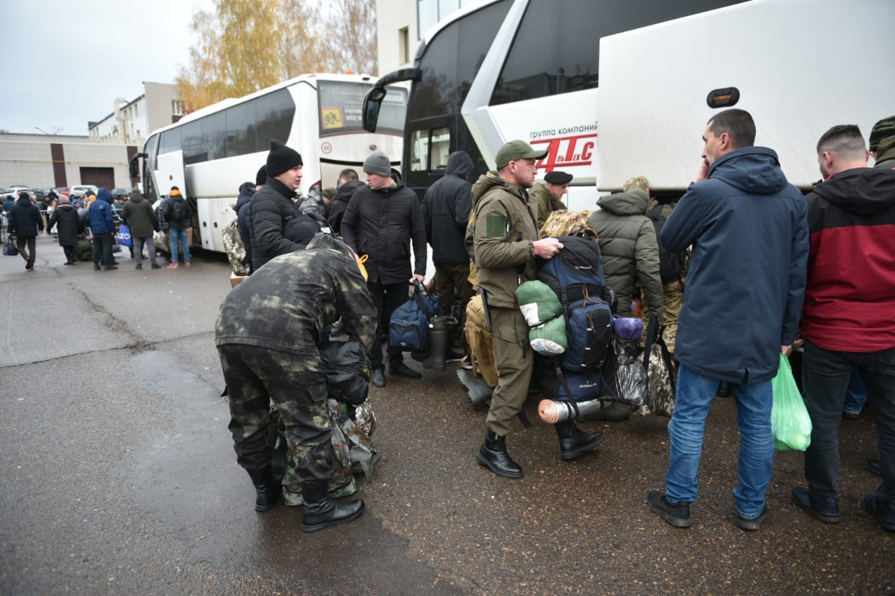 2023 10 25. ИК 10 Димитровград происшествия. Проводы мобилизованных. Мобилизованные в Ульяновске. Проводы мобилизованных из Казани.