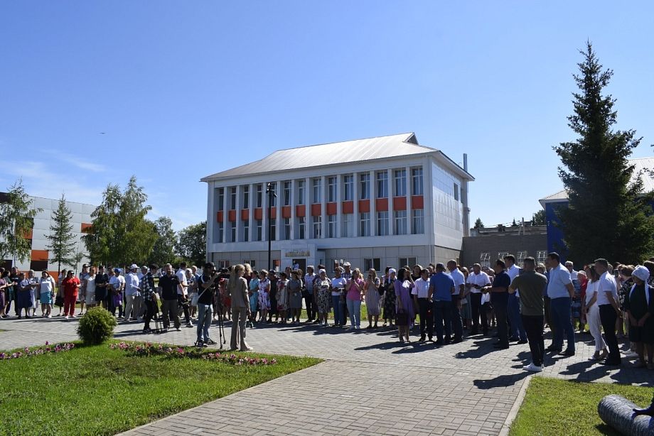 Тукай районының Яңа поселогында Габдулла Тукайга һәйкәл ачылды